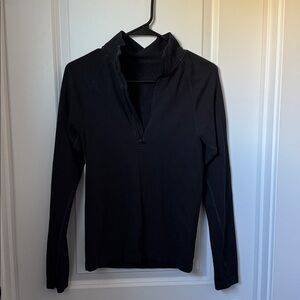 All in motion | Black Long Sleeve Pullover